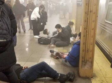 Ao menos 13 ficam feridos em ataque a tiros no metrô de Nova York, nos EUA