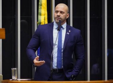 Bolsonaro concede graça a Daniel Silveira após condenação pelo STF