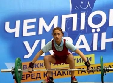 Atleta ucraniana de 14 anos morre em bombardeio na cidade de Mariupol
