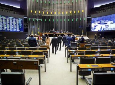 Opositores de Bolsonaro tentam se explicar por uso de emendas de relator
