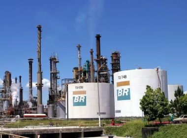 Gasolina estaria 19% mais cara com privatização de refinarias da Petrobras