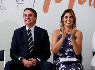 Michelle se filia ao PL e deve intensificar participação em campanha de Bolsonaro