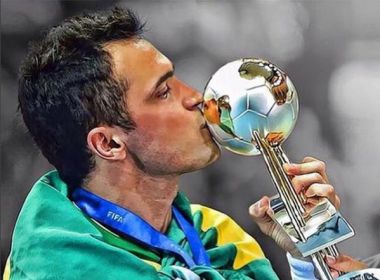 Falcão anuncia adeus à seleção de futsal após 20 anos de carreira