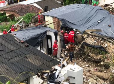 Pernambuco tem novos deslizamentos, e mortos pelas chuvas sobem para 129