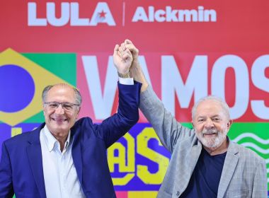 Plano de governo de Lula exclui ruídos, cede a conservadores e sinaliza ao centro