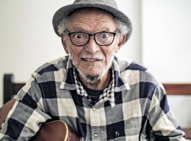 Morre Paulo Diniz, figura da MPB por trás de 'Pingos de Amor', aos 82 anos