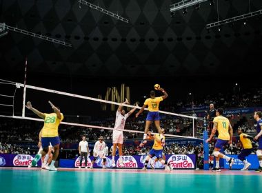 Brasil avança à fase final da Liga das Nações masculina, apesar de tropeços
