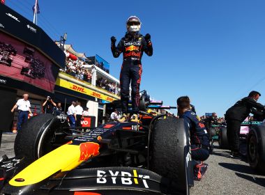 Verstappen aproveita erro de Leclerc, vence GP da França e aumenta vantagem