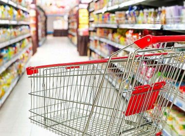 Indústria encolhe tamanho das embalagens para segurar consumidor na inflação