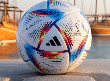 Após trauma com Jabulani, Fifa promete bola mais rápida e estável no Catar
