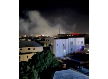 Ataque terrorista a hotel na Somália deixa reféns e ao menos 13 mortos