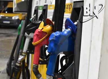 Gasolina já é encontrada a menos de R$ 5 na Bahia e em mais 12 estados