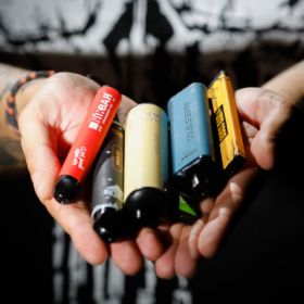 Gerente da Anvisa defende proibição de cigarro eletrônico, mas minimiza alcance