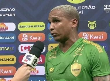 Deyverson rouba a cena com gol e provocação contra SPFC