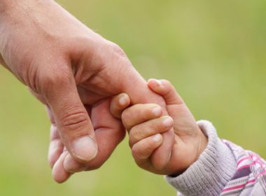 Justiça de SP condena homem a indenizar filha em R$ 10 mil por abandono afetivo