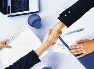 Tempo para abrir empresa segue em aceleração, mas fechamentos crescem