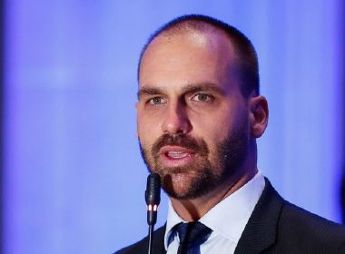 Eduardo Bolsonaro e mais cinco deputados usam auxílio-moradia turbinado