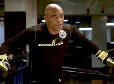 'Carta de alforria foi assinada', diz Anderson Silva ao falar sobre saída do UFC
