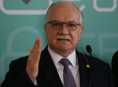 STF forma maioria para manter suspensão a decreto de armas de Bolsonaro