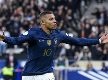 'Tenho muito mais liberdade na seleção do que no PSG', reclama Mbappé