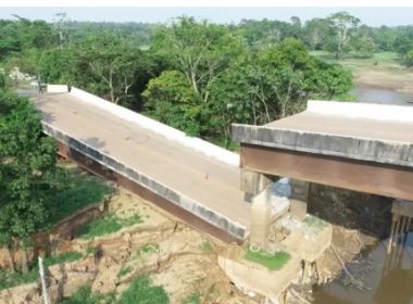 Ponte com 174 metros desaba sobre rio no Amazonas; a segunda em 10 dias