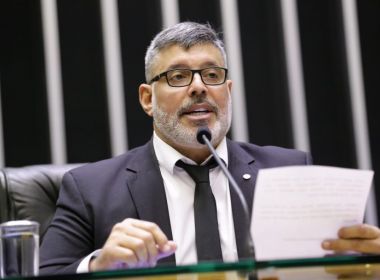 Alexandre Frota quita dívida de R$ 90 mil com Caetano Veloso