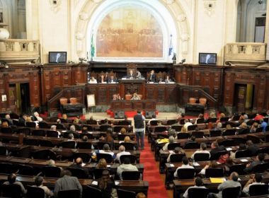 PF cumpre dez mandados de prisÃ£o contra deputados estaduais do RJ