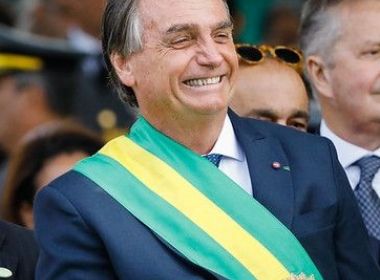Bolsonaro grava propaganda eleitoral em agência contratada pelo governo