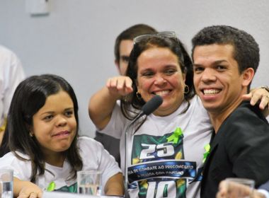 Tipo mais comum de nanismo causa dores e afeta saúde mental