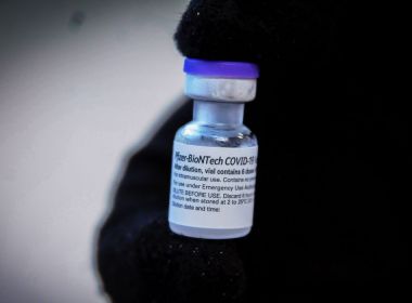 Pfizer entrega 1 milhão de doses de vacina contra Covid destinada a bebês e crianças