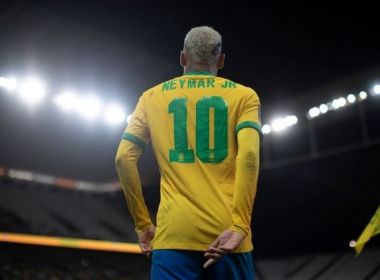 Neymar será o camisa 10 da seleção na Copa, e Daniel Alves vai vestir a 13