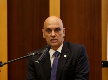 Moraes manda forças policiais desbloquearem vias públicas e determina multa de R$ 100 mil