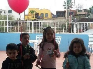 Carta de menina mexicana a Papai Noel cruza fronteira de balão e é achada por americano