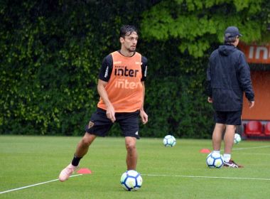 Flamengo negocia com Rodrigo Caio e fica próximo de tirar zagueiro do São Paulo