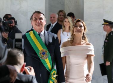 Libras usada por Michelle Bolsonaro em discurso é regulamentada por lei