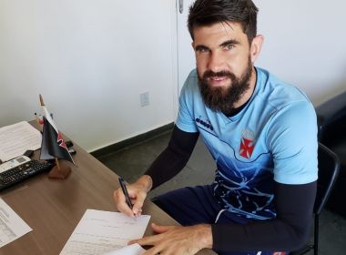 Vasco renova o contrato do goleiro Fernando Miguel até o fim de 2020