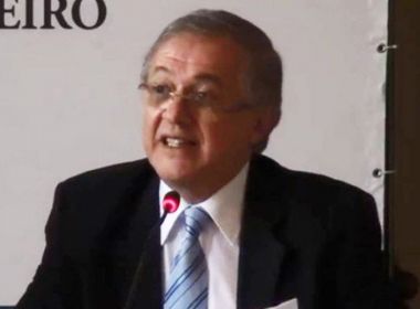 Vélez fala em militarizar escola de Suzano, mas não consulta governo de SP