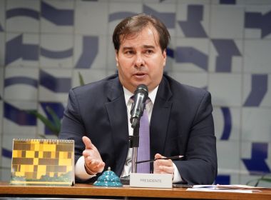 Trégua entre Bolsonaro e Maia é vista com descrédito dentro do Congresso