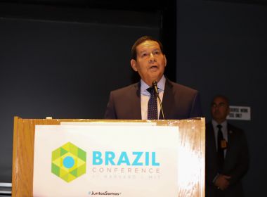 'Geisel não foi eleito, eu fui', diz Mourão sobre militares no governo
