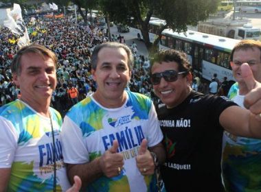 Em almoço com evangélicos, Bolsonaro afaga os filhos, Magno Malta e Israel