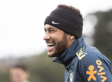 Me senti muito amado, afirma Neymar na saída da delegacia