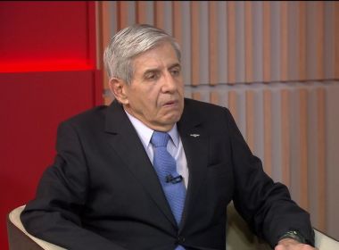 Ministro faz apelo por Previdência a deputado que não negocia voto