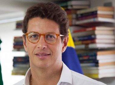 Salles faz visita a madeireiros em Rondônia após atos contra Ibama