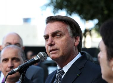 Bolsonaro diz que pode avaliar redução de multa do FGTS