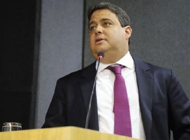 Família de Fernando Santa Cruz vai à PGR cobrar explicações de Bolsonaro