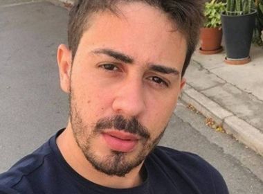 Carlinhos Maia compra fogão e geladeira para casal de catadores de lixo