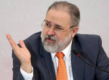 Preferido de Bolsonaro para PGR, Aras já citou slogan de Lula e defendeu teses da esquerda