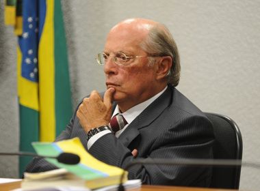 Miguel Reale Jr. diz que Bolsonaro dá 'tapa na cara da civilização' ao exaltar Ustra