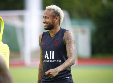 Dirigente diz que Barcelona está 'mais perto' de contratar Neymar