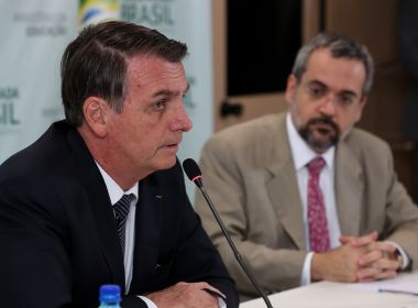 Bolsonaro assina no final da semana MP que esvazia carteirinha de entidades estudantis